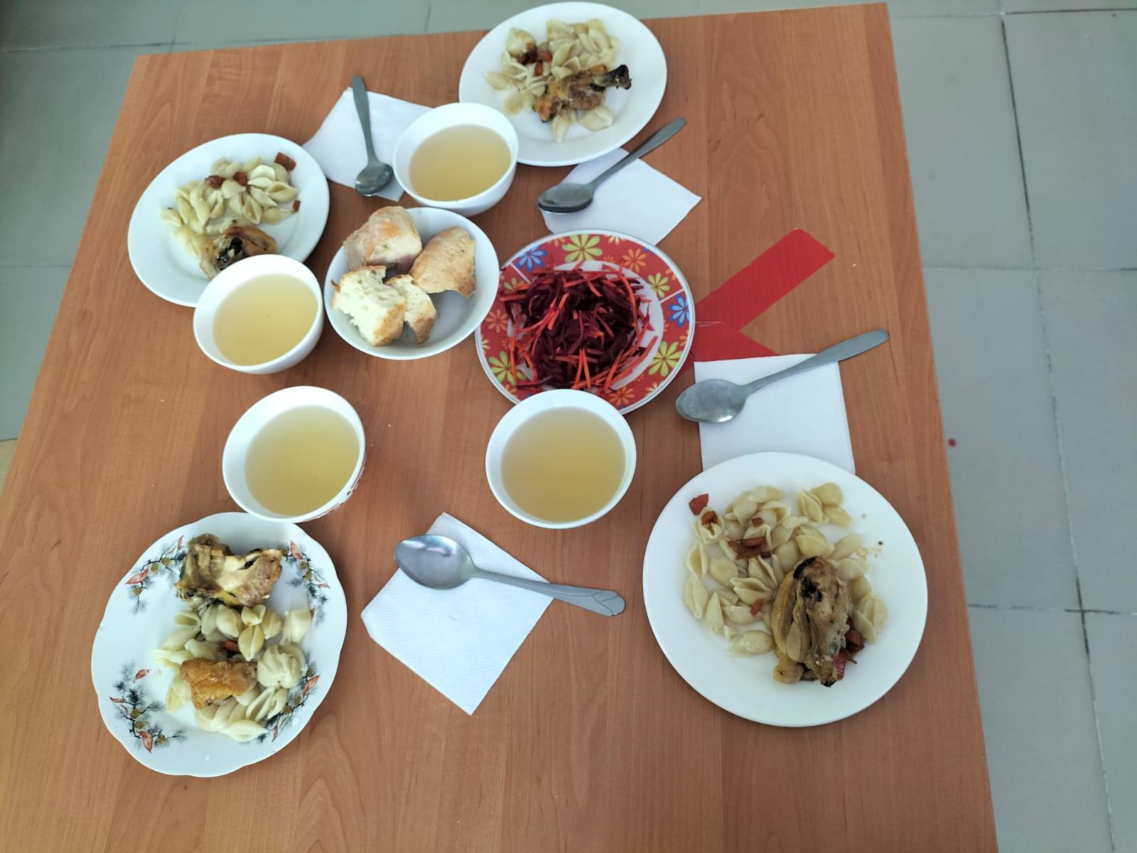 Ас мәзірі бойынша екінші аптаның дүйсенбісіндегі ыстық тамақ