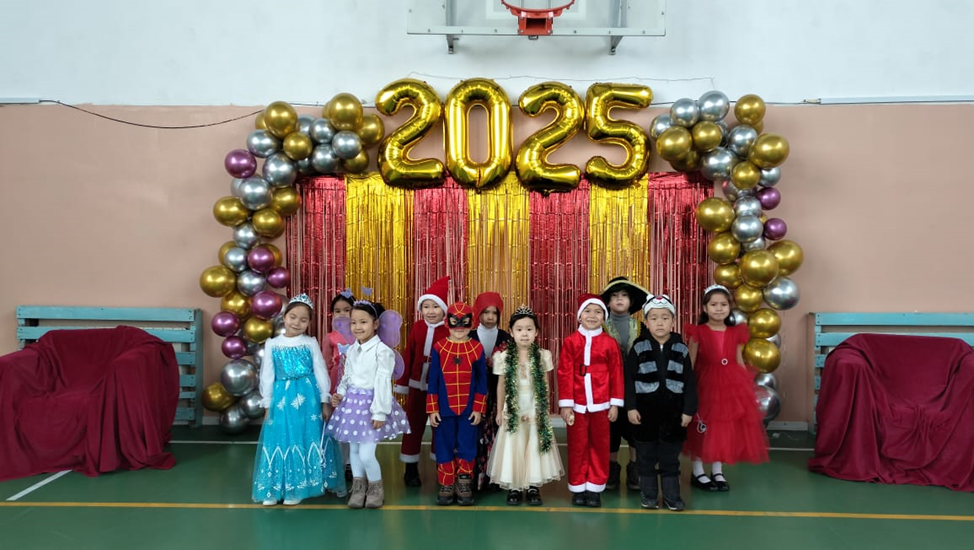 Жасыл шырша жанында